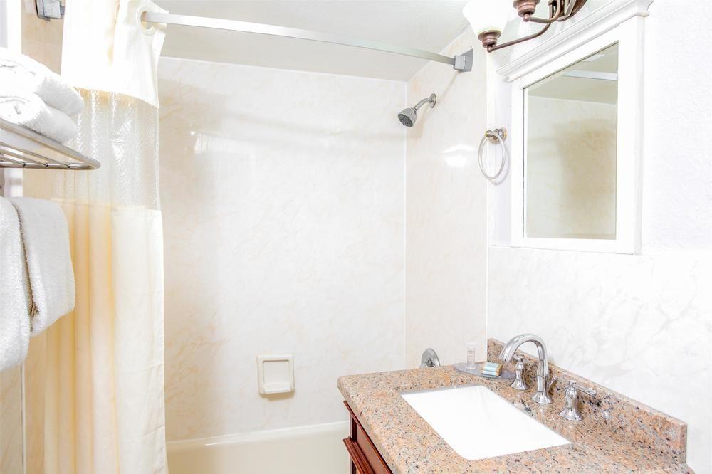 Travelodge By Wyndham Fort Lauderdale Beach Extérieur photo