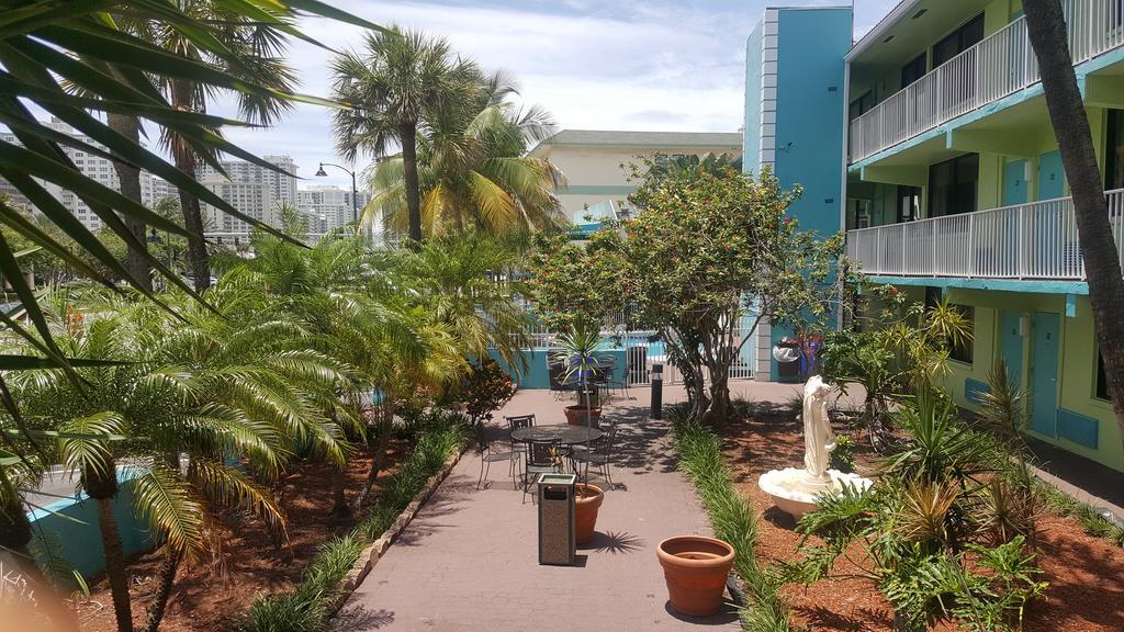 Travelodge By Wyndham Fort Lauderdale Beach Extérieur photo