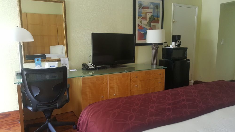Travelodge By Wyndham Fort Lauderdale Beach Extérieur photo