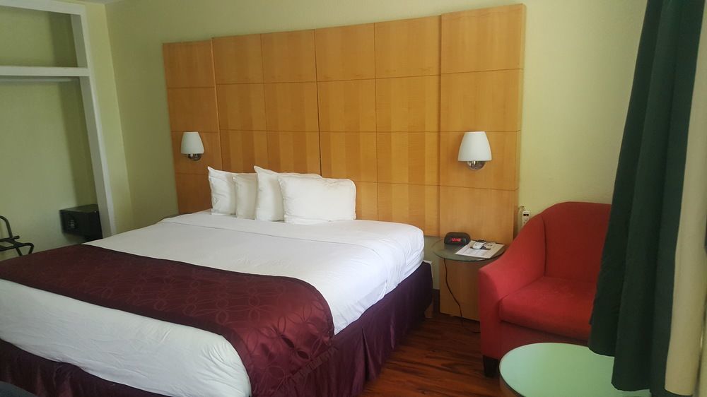 Travelodge By Wyndham Fort Lauderdale Beach Extérieur photo