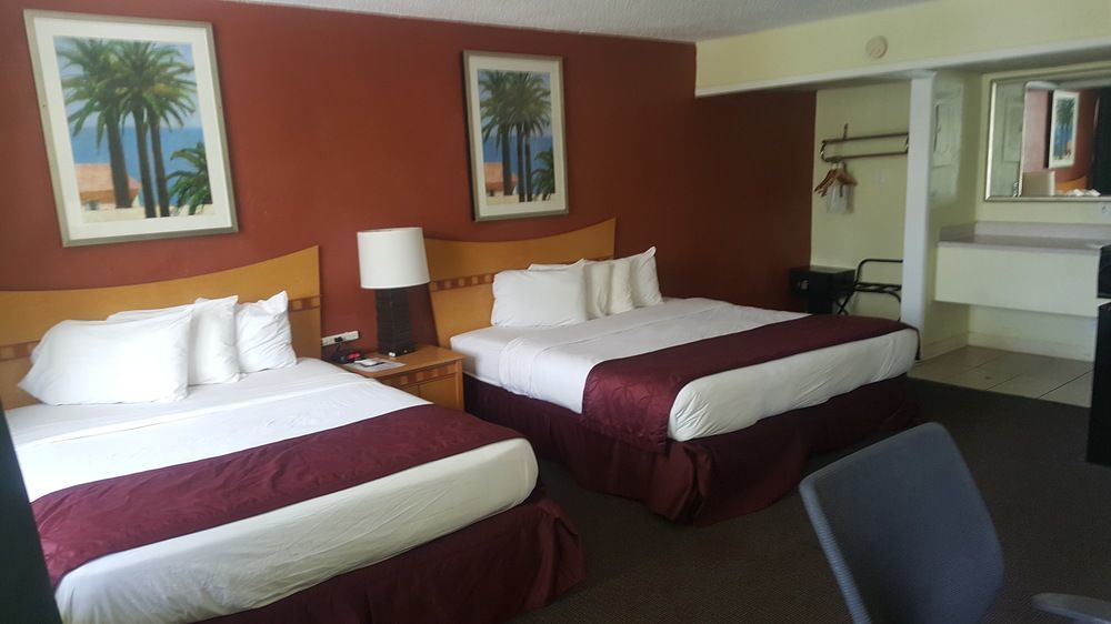 Travelodge By Wyndham Fort Lauderdale Beach Extérieur photo