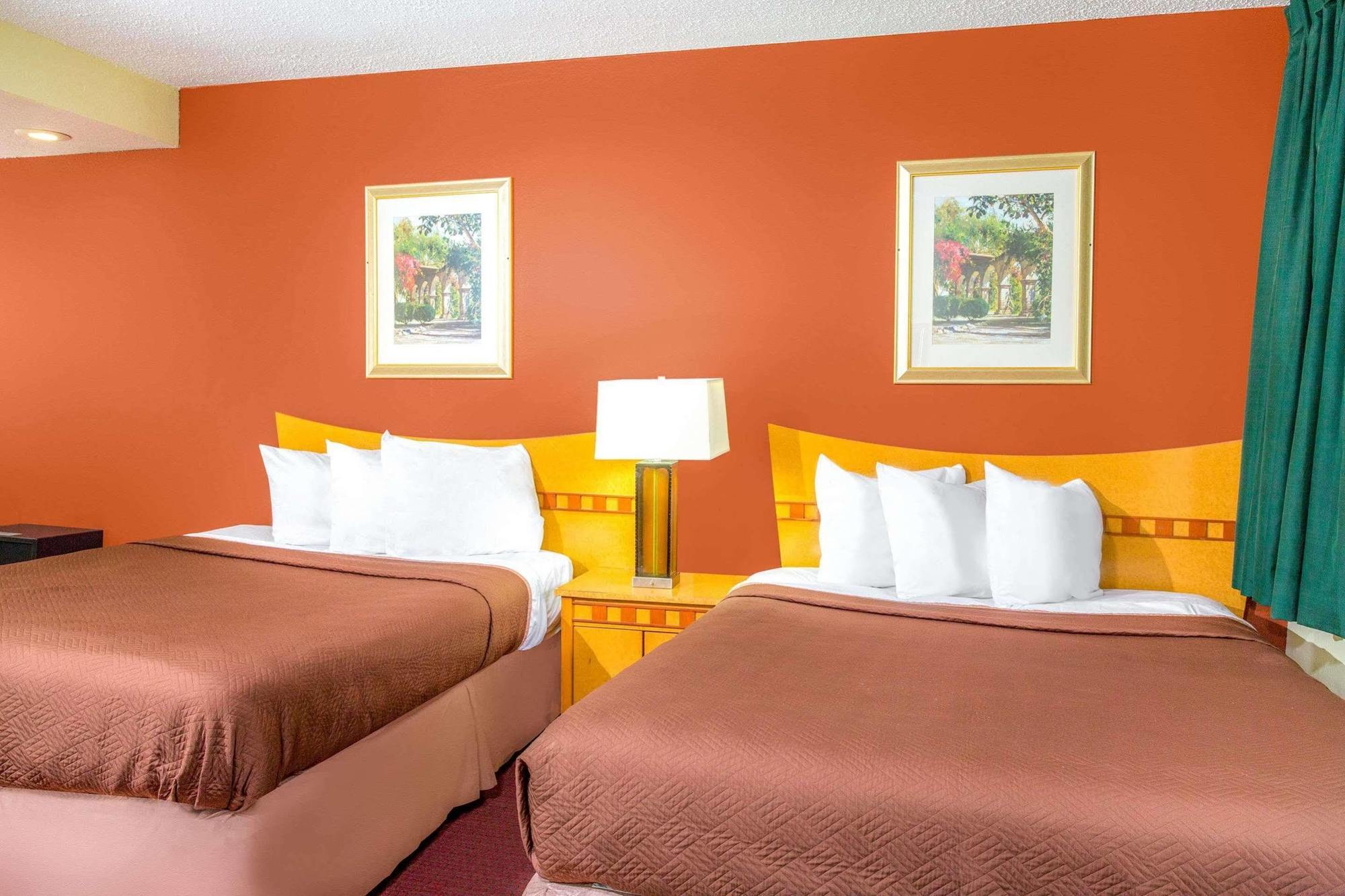 Travelodge By Wyndham Fort Lauderdale Beach Extérieur photo