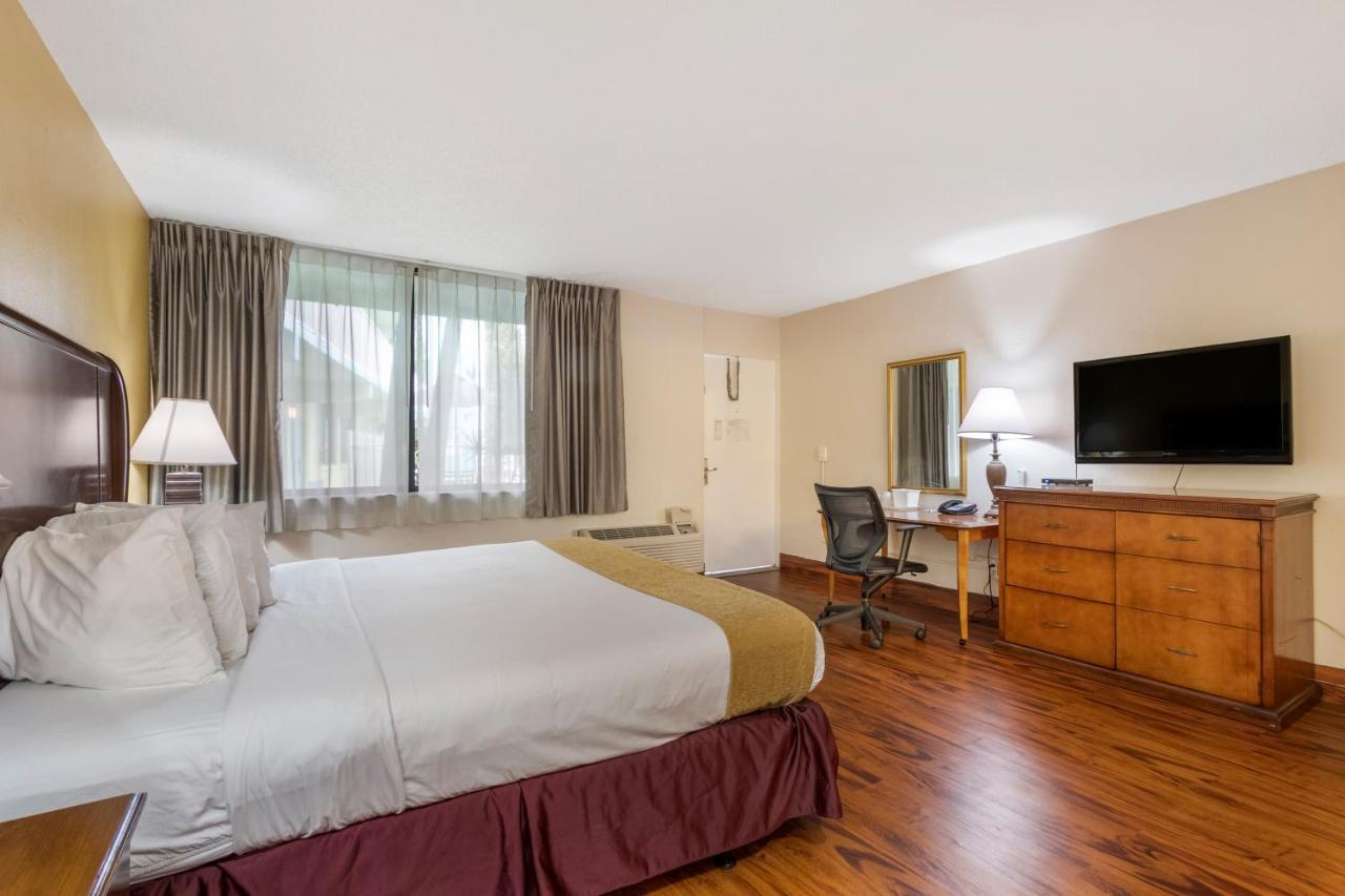 Travelodge By Wyndham Fort Lauderdale Beach Extérieur photo