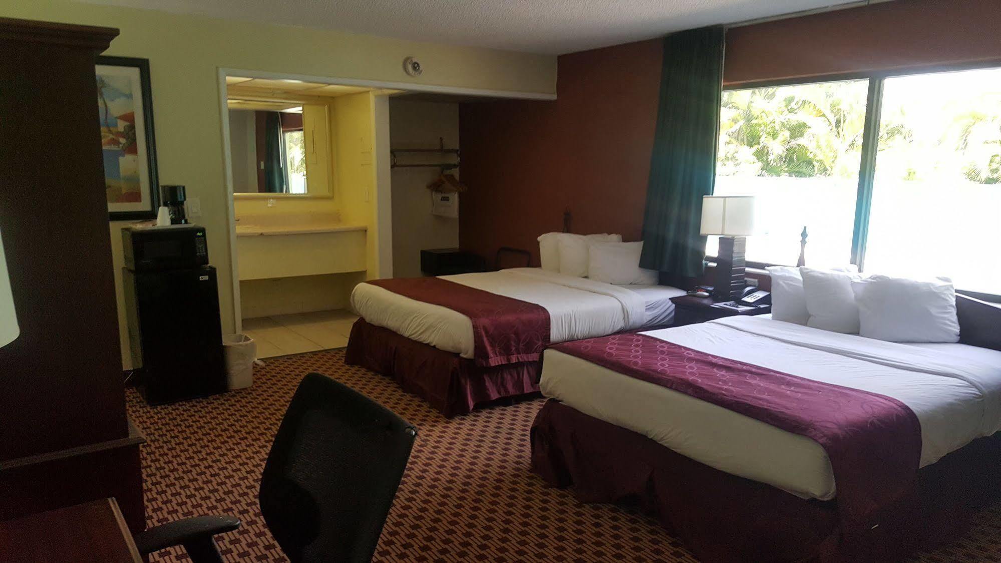 Travelodge By Wyndham Fort Lauderdale Beach Extérieur photo